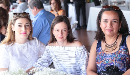  Priscila, Elba y Andrea.