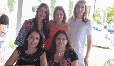 Marissa Colunga, Marcela Chacón, Priscila González, Lourdes Rosales y María Fernanda León.