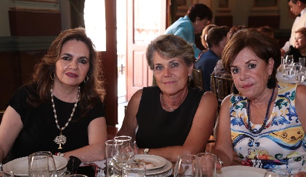  Adriana de Montiel, Ana Laura Azcárraga de González y Patricia del Peral.