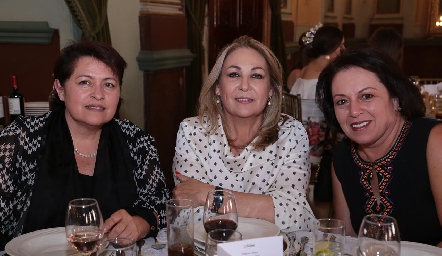  Guadalupe Fernández, Rocío Fernández y Juliana Garza.