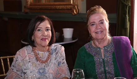  Ángeles Guerra y Rosa Elena Navarro de Cataño.