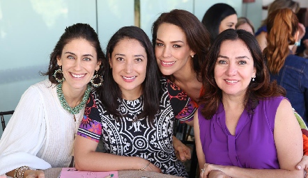  Sofía Hinojosa, Karla Pérez, Tania y Oneida .