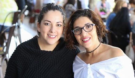  Brenda Olvera y Nipsa Pérez.