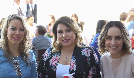  Alejandra Canto, Jessica y Mayra Méndez .