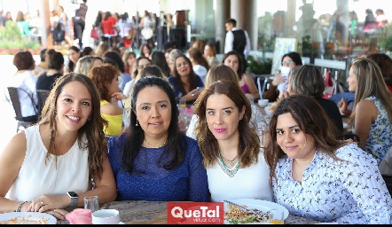  Paulina Negrete, Judith Martínez, Elva González y Estibaliz Rodríguez .