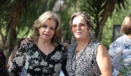  Rosalinda Hernández y Lourdes Zapata.