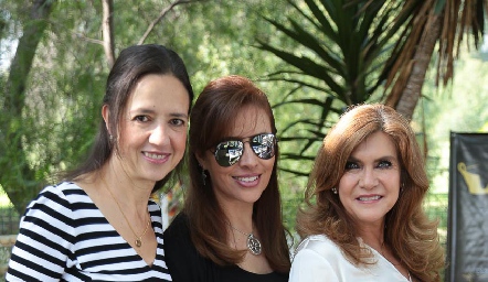  Mili Gouyonnet, Miriam González y Paty Báez.