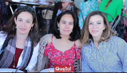  Elena, Sanille Márquez y Alejandra Bermea.