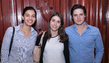  Paulina Tonche, Pamela Charro y Rubén Rangel.