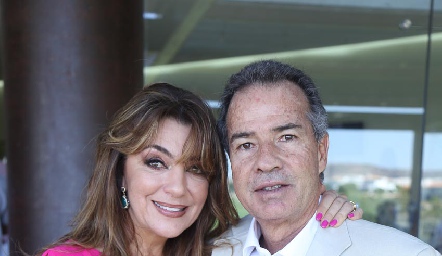  Nuria Lozano y José Luis Hernández.