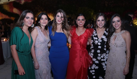  Susy Levenez, Daniela Díaz, Luli Robles, Isa Rosillo, Pau Robles y Jacky de la Garza.