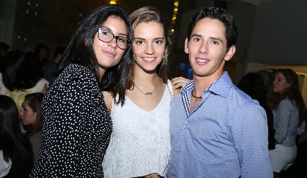  Ximena Leos, Francesca Hinojosa y Fer Santibáñez.