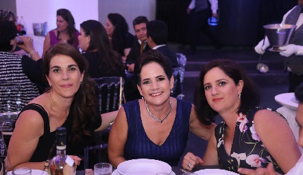  Fernanda González, Tita García y Liliana Meade.