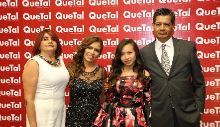  Blanca Ruiz, Ruth, Ruth y Marcial Ruiz .