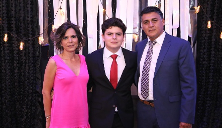  Alejandra Martínez, Eduardo Zacarías y Eduardo Zacarías.