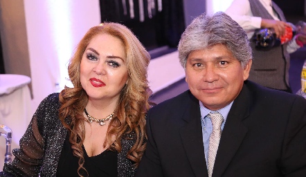  Avelyn Oroz y Rubén Lemus.