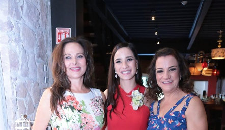  Graciela Valdez, Luli Lamas y Ana Luis Torres.