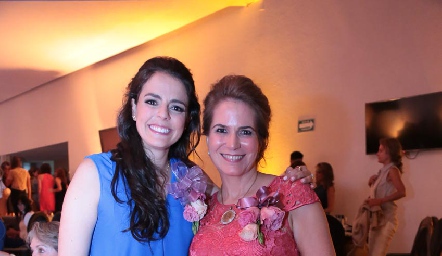  Cristina y su suegra Marisa Romero.