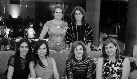 Marisa Romero, Claudia Canales, Maribel Lozano, Elsa Tamez, Adriana Carrera y Caty Barret.