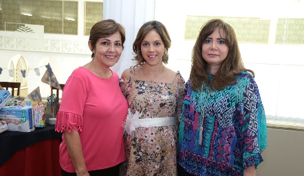 Genoveva Flores, Natalia Muñoz y Laura Rodríguez.