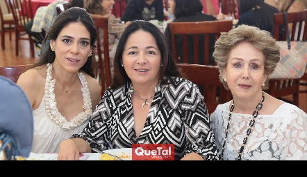  Maribel Lozano, Claudia Álvarez y Laurita Muñiz.