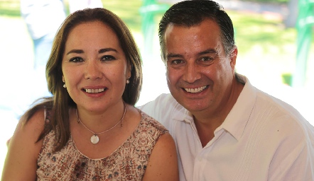  Alejandra Gordoa y Roberto Michel.