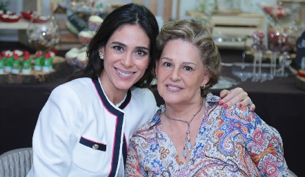  Maribel Lozano y Lolita Álvarez.