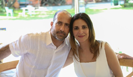  Cruz Ortiz y Mariana Suárez.