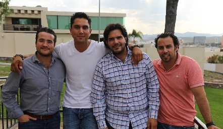  Con los organizadores, Juan Pablo Aranda, Gonzhum, Anuar Zarur y Rodrigo Gil.