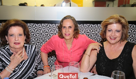  Coco Pizzuto, Magda Ibarra y Tere Pizzuto.