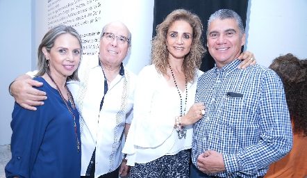  Ana Bertha Martell, José Luis Montelongo, Beatriz Martell y Mario Martell.