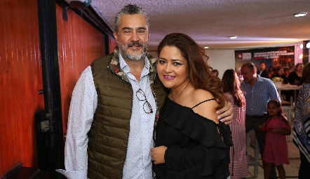  Gustavo Muñoz y Georgina Alderete .