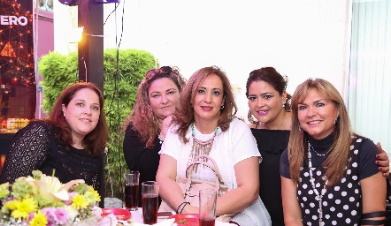 Jeny González, María Calvillo, Graciela Rubín, Georgina Alderete y Graciela Mariel.