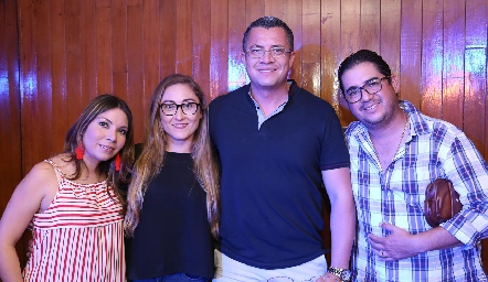  Pamela Acosta, Montserrat , Carlos Nava y Salvador Jasso.