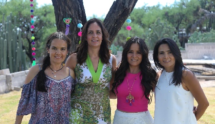  Roxana, Paola, Sindhya y Carla.