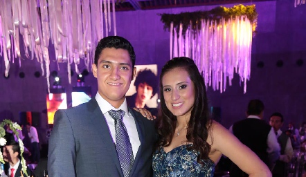  Enrique Flores y Daniela Valdez.
