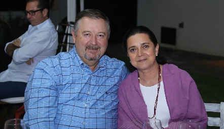 Patricio Mendizábal y Cristina Alcalde.