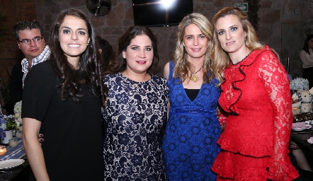  Cristina Andere, María José Cordero, Daniela Cordero y Cristina Ocejo.