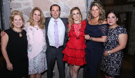 Pilar, Marisa, Luis Fernando Romero, Cristina Ocejo, Karina Romero y María José Cordero.