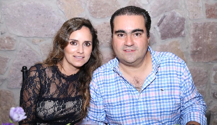  Patricia Estrada y Juan José Leos.