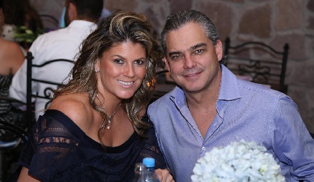  Karina Romero y Carlos de la Garza.