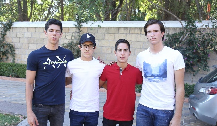  Santiago Castuera, Trujillo, Juan Azcona y Mauricio Gómez.