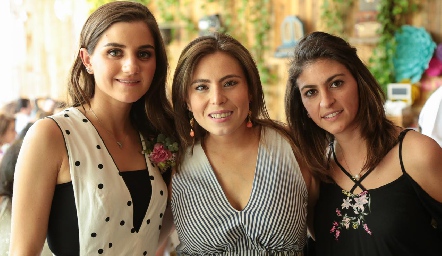  Eugenia Musa, Claudia Oliva y Paty Gómez.