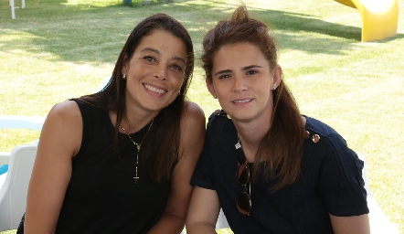 Wendy y Fernanda Zárate.