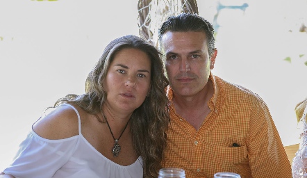  Daniela Benavente y Güicho Fernández.