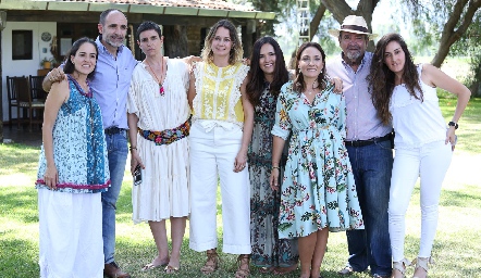  Nancy Puente, Juan Carlos Abaroa, María Clara Abaroa, Gaby Artolózaga, Ana Paula Valdés, María José Abaroa, Carlos Abaroa y Lorena Ortiz.