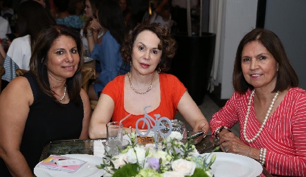  Rosy de García, Lourdes de Toranzo y Patricia Haro.
