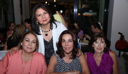  Rocío Fernández, Cristina Meza, Lourdes Alcalde y Maggie de Jourdain.