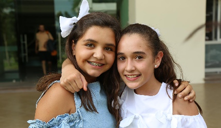  Marisol y Sofía.
