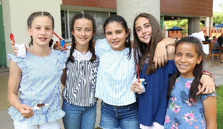  Mariana, Montse, Koni, María y Camila.